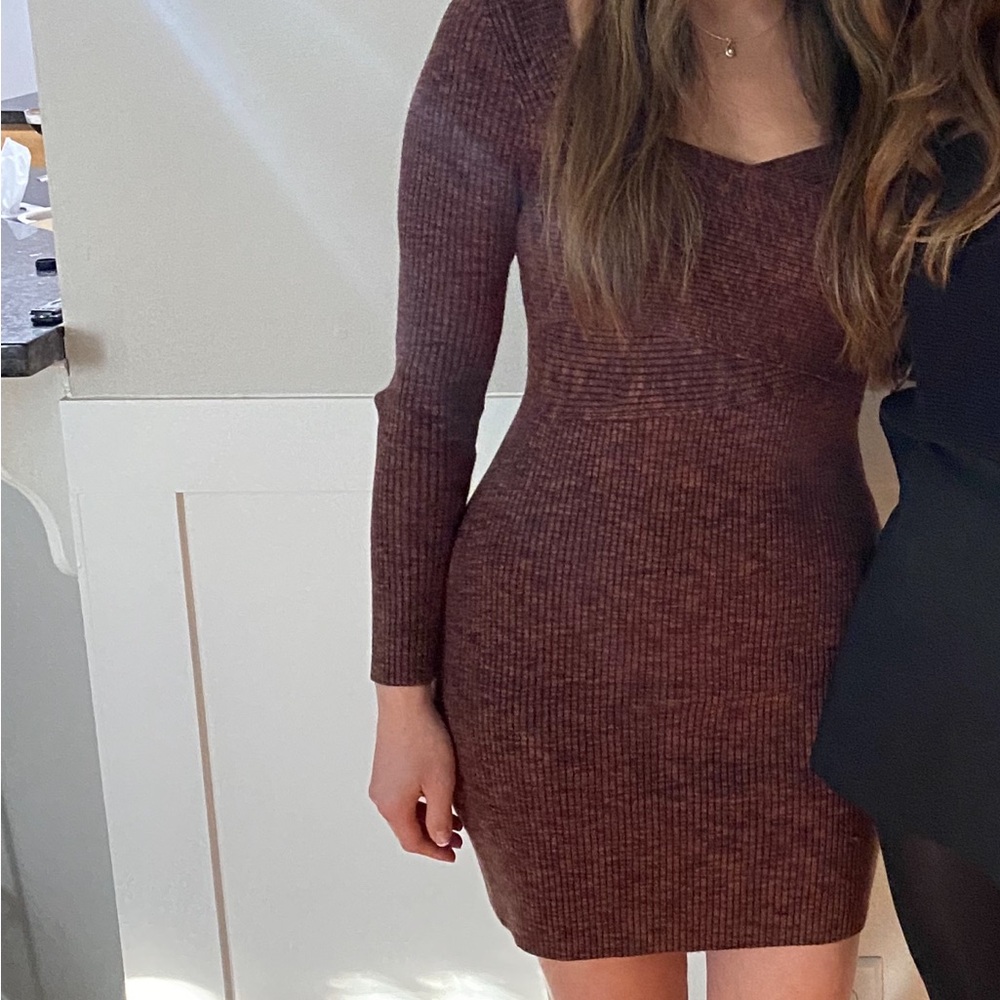 Abercrombie & Fitch Long Sleeve Ribbed Dress in Brown - Picture 4 of 4